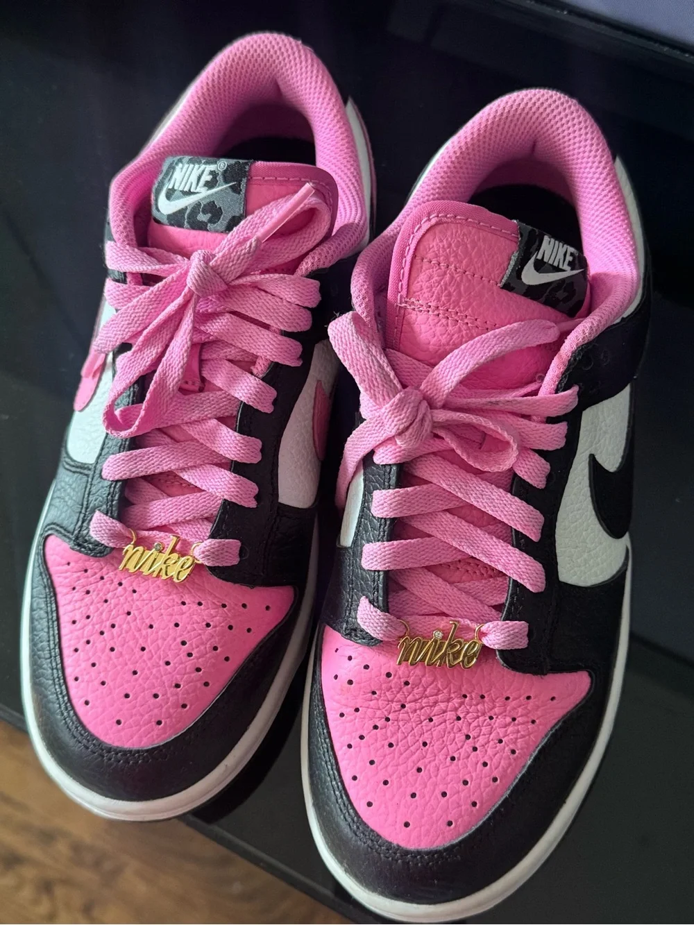 Nike Women's Low-Top Sneakers in Pink, Black and White